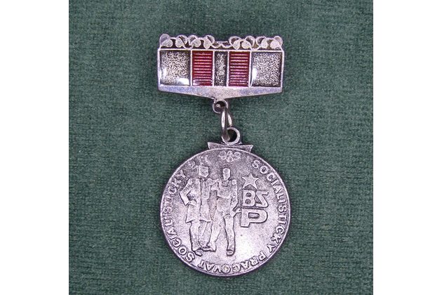 12990- BSP- Člen brigády soc. Práce stříbrný