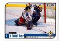 HK388 - Upper Deck karta - Dan Cloutier č. 34 (1998-99)