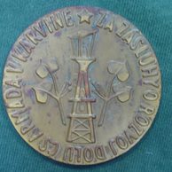 12446 - za zásluhy o rozvoj dolu ČS Armáda v Karviné