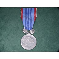 8821-Za pracovní věrnost ČSSR