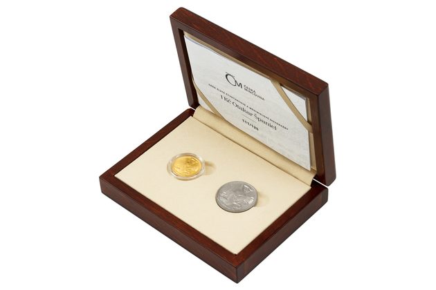 Sada zlaté čtvrtuncové a mědiniklové novoražby 1 Kč Otakar Španiel standard (ČM 2025)