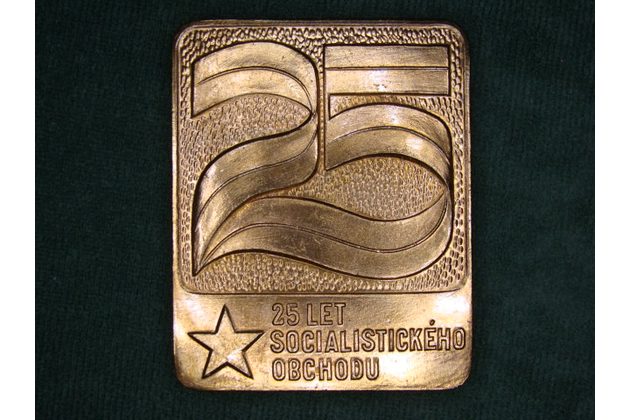 1257-Ministerstvo obchodu ČSR (25let socialistického ochodu)