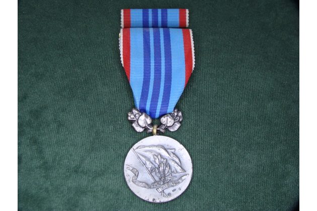 8818-Za pracovní věrnost ČSSR