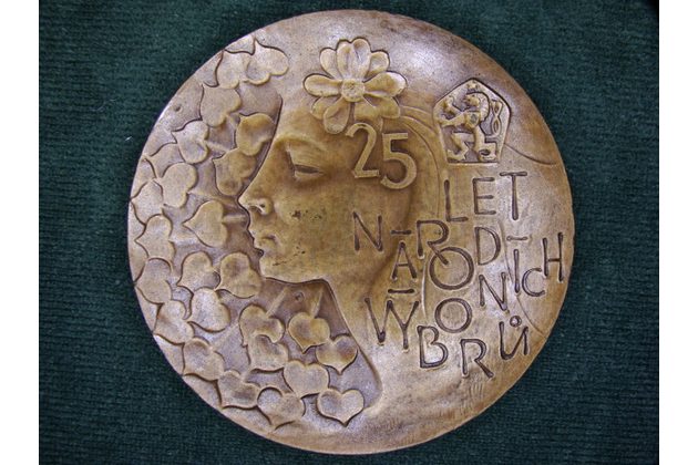 8944-25 let Národních výborů 1945-1970