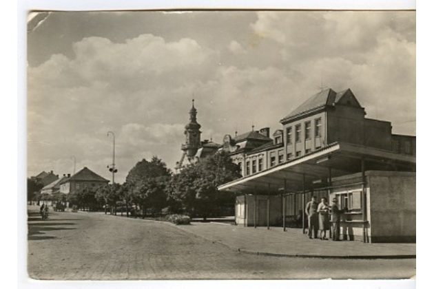 E 32577 - Čelákovice