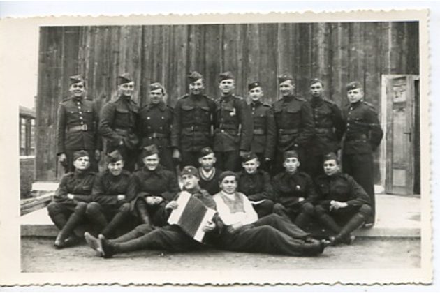 D 40700 - Vojenské téma 