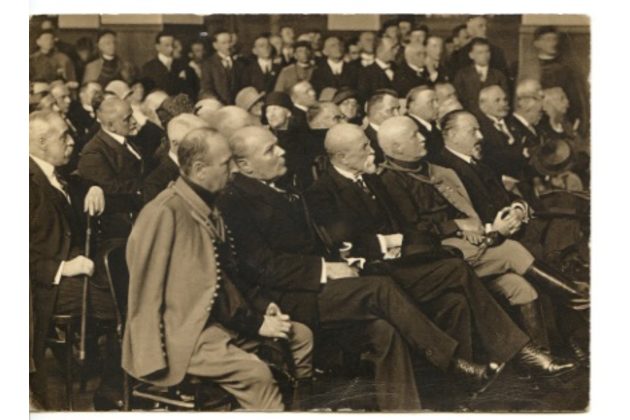 D 43217 - T.G. Masaryk při otevření Tyršova donu 1925