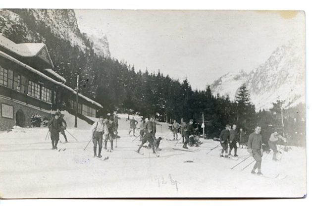 D 54537 - Vojenské téma 