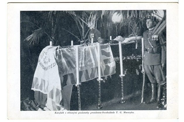 E 54713 - T.G. Masaryk - katafalk s tělesnými pozůstatky 1937