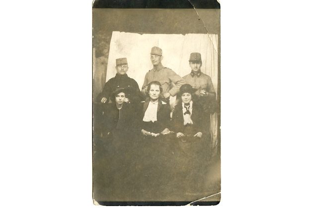 B 54807 - Vojenské téma 