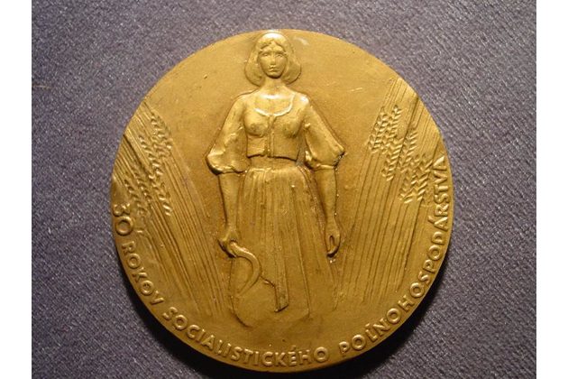 12068 - 30 rokov socialist.pľnohospodárstva