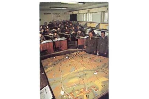 F 57393 - Vojenské téma 