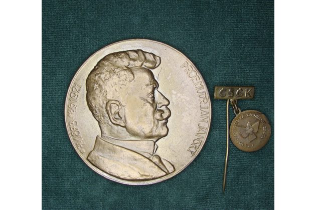12937- Jánský Jan Prof.MUDr medaile 1873-1921 s etuí