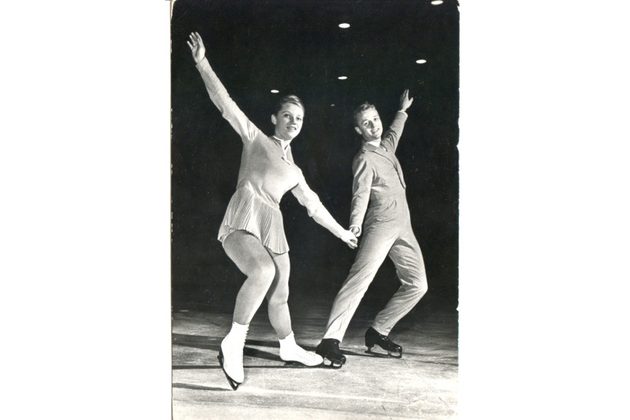 E 45499 - Eva a Pavel Romanovi