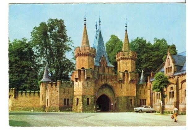 F 46046 - Hradec nad Moravicí 