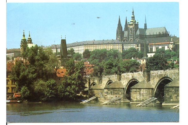 F 49417 - Praha11