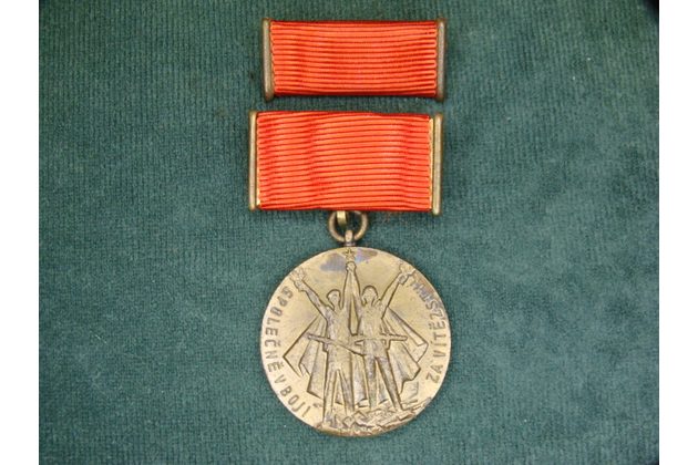 10330-Tridsiate výročí oslobodenia Československa