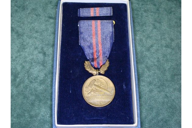 12005-Za vynikající práci ČSSR